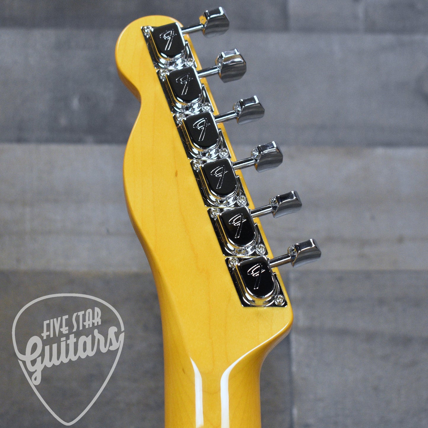 Fender American Vintage II 1972 Telecaster Thinline - Candy Apple Red with Hardshell Case