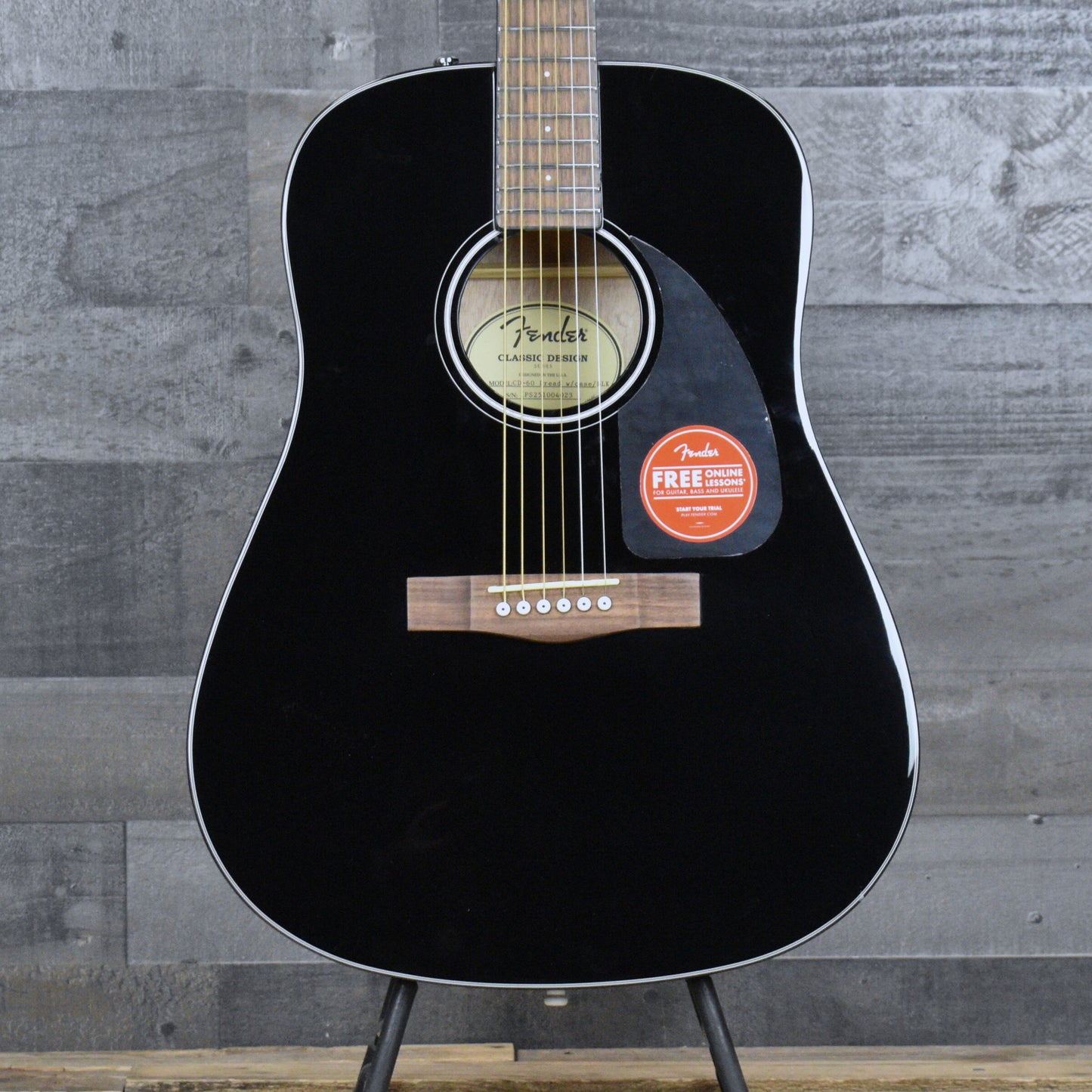 Fender CD-60 Dreadnought V3 - Black Gloss with Hard Shell Case