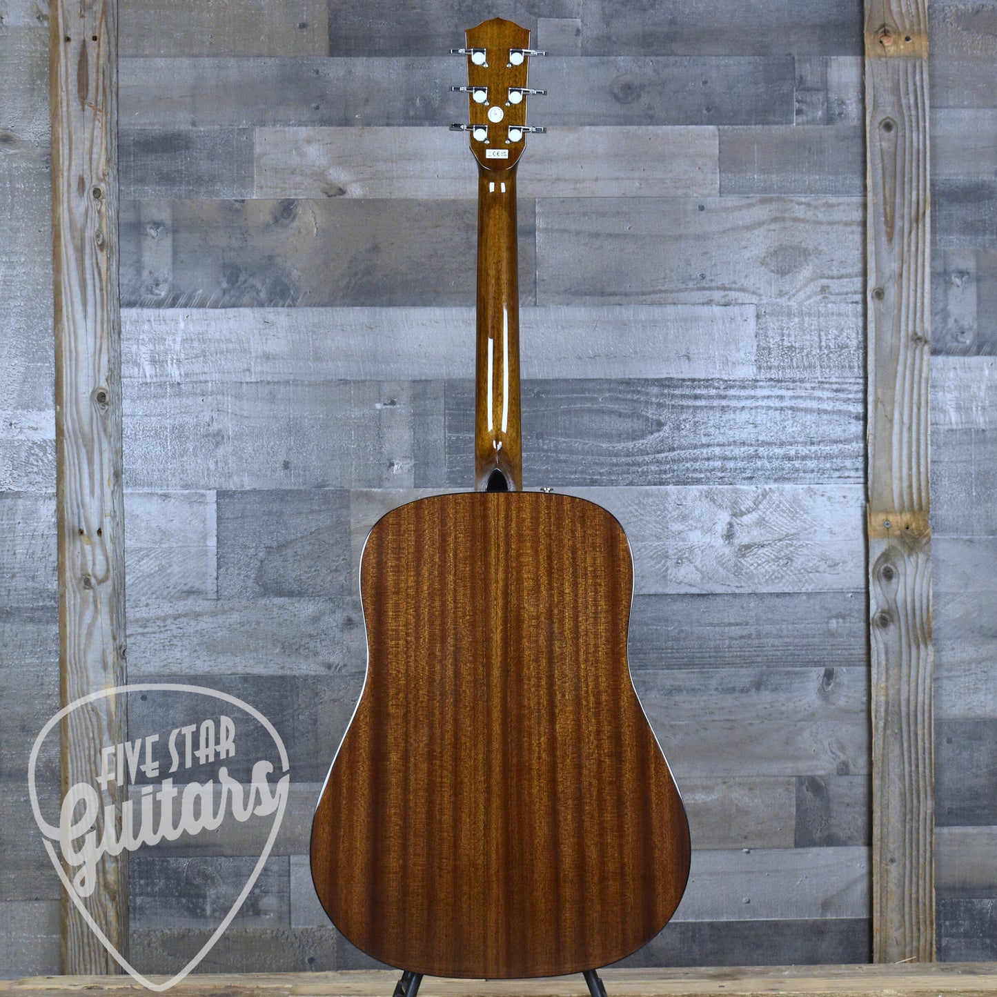 Fender CD-60 Dreadnought V3 - Natural Gloss with Hard Shell Case