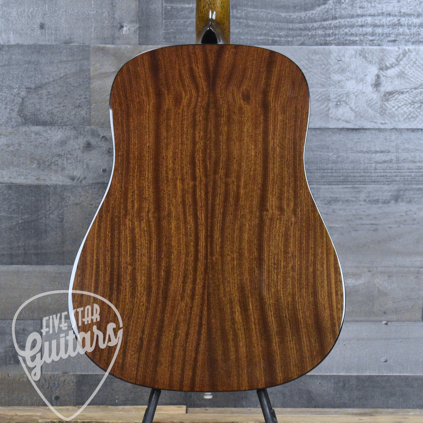Fender CD-60 Dreadnought V3 - Sunburst with Hard Shell Case