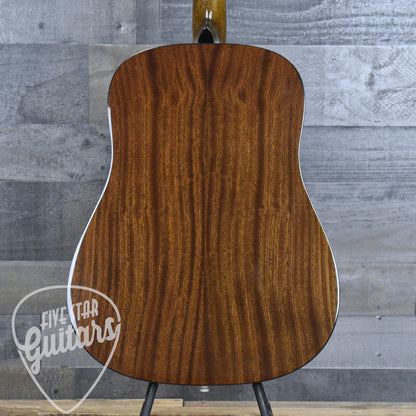 Fender CD-60 Dreadnought V3 - Sunburst with Hard Shell Case