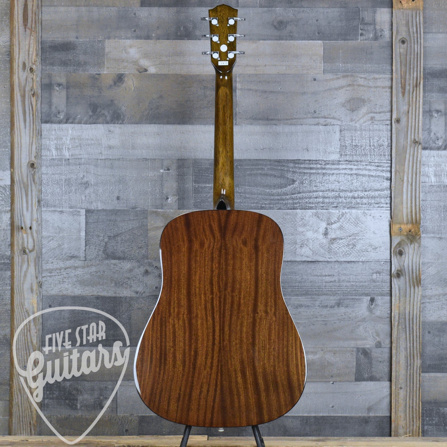 Fender CD-60 Dreadnought V3 - Sunburst with Hard Shell Case
