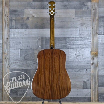 Fender CD-60 Dreadnought V3 - Sunburst with Hard Shell Case