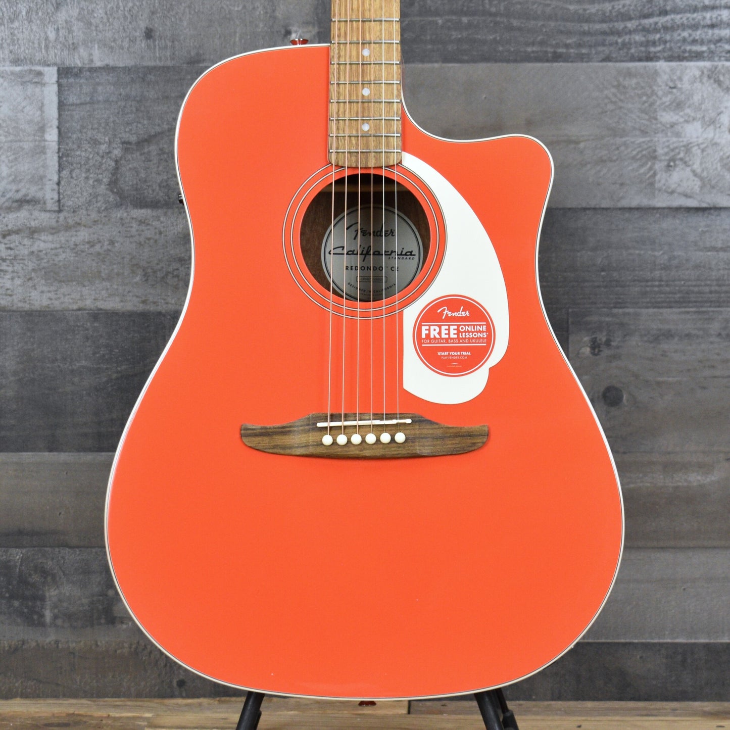 Fender California Standard Redondo CE Spruce Top Ivory Pickguard - Fiesta Red