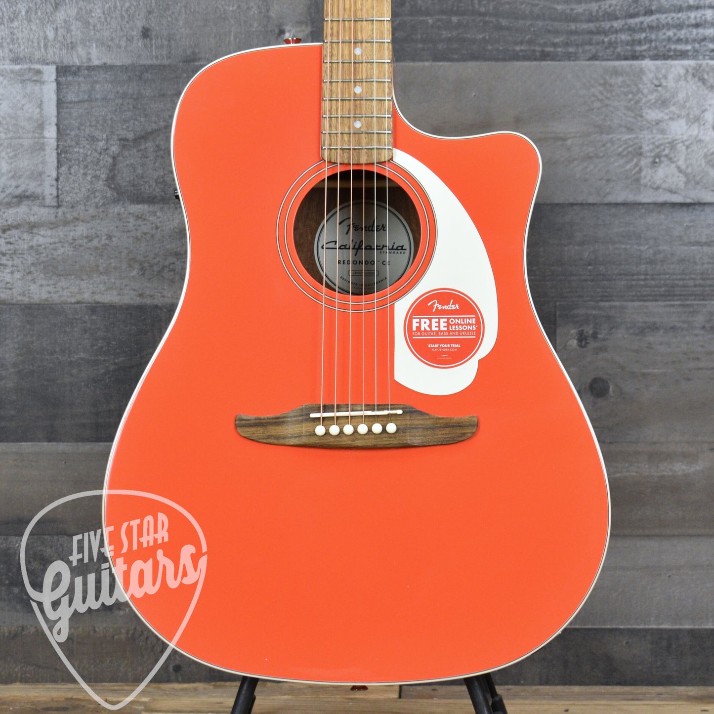 Fender California Standard Redondo CE Spruce Top Ivory Pickguard - Fiesta Red