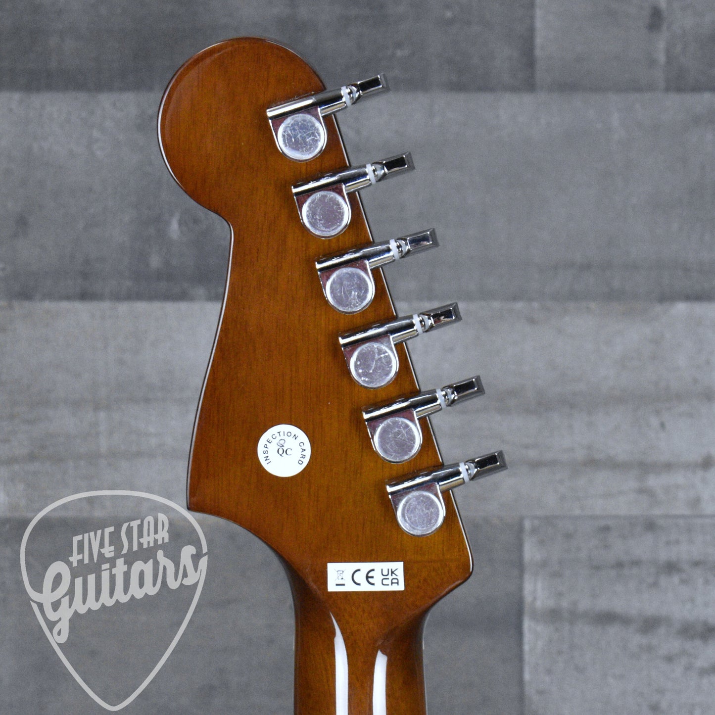 Fender California Standard Redondo CE Spruce Top Ivory Pickguard - Fiesta Red