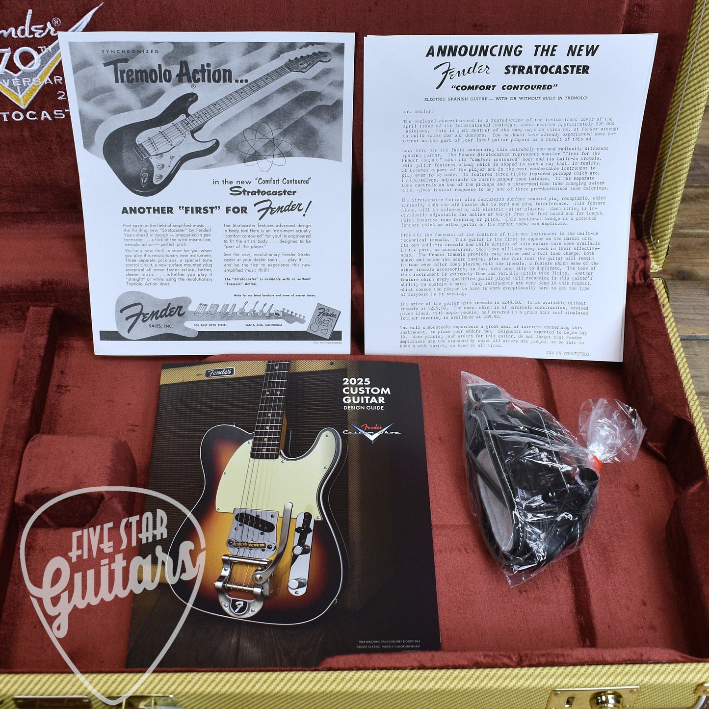 Fender Custom Shop LTD 70th Anniversary '54 Stratocaster NOS - Dakota Red with Hard Shell Case