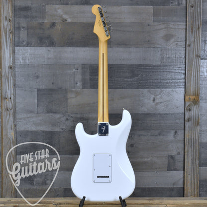 Fender Dealer Exclusive Player II Stratocaster - Polar White