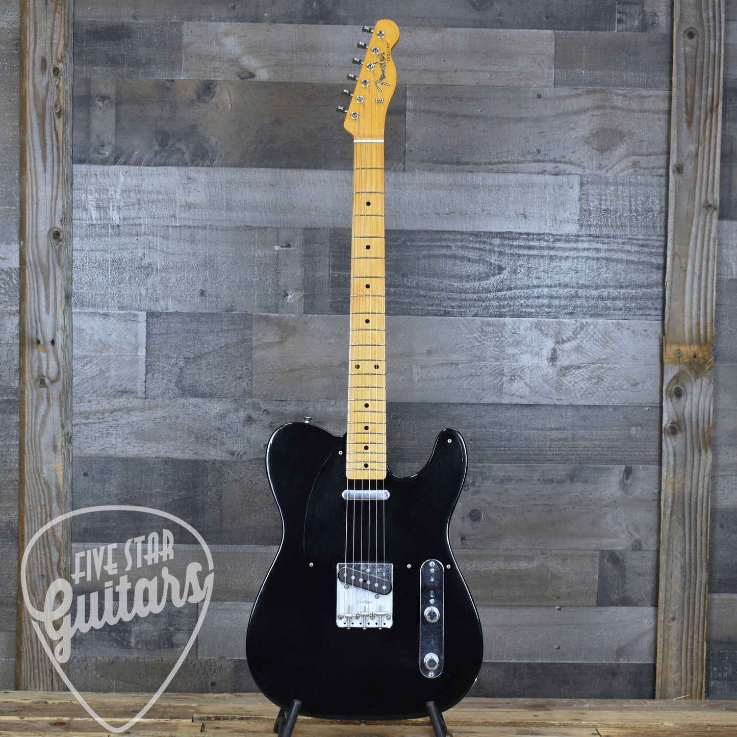 Fender Dealer Exclusive Vintera  Road Worn  '60s Double Esquire -  Black with Deluxe Gig Bag