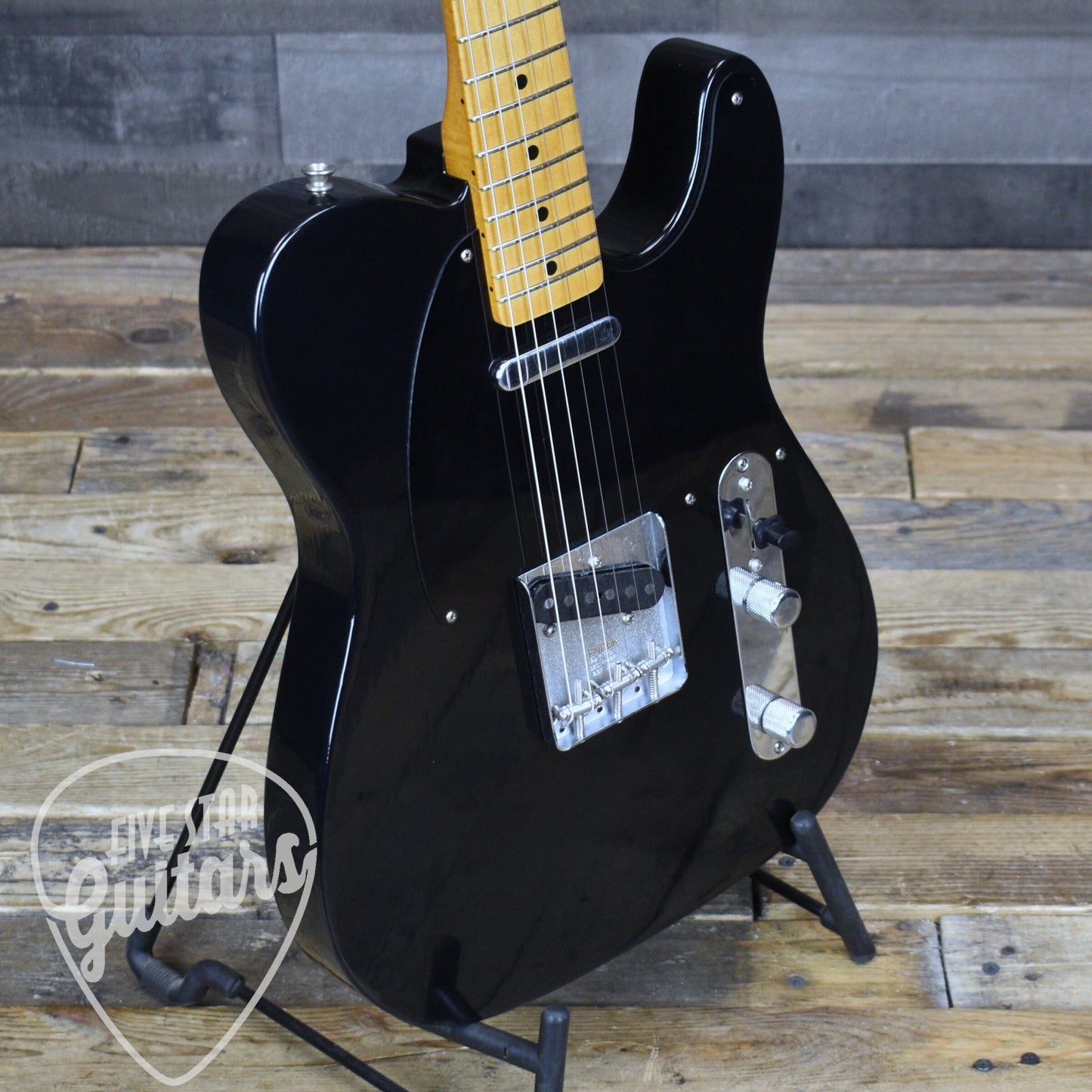 Fender Dealer Exclusive Vintera  Road Worn  '60s Double Esquire -  Black with Deluxe Gig Bag