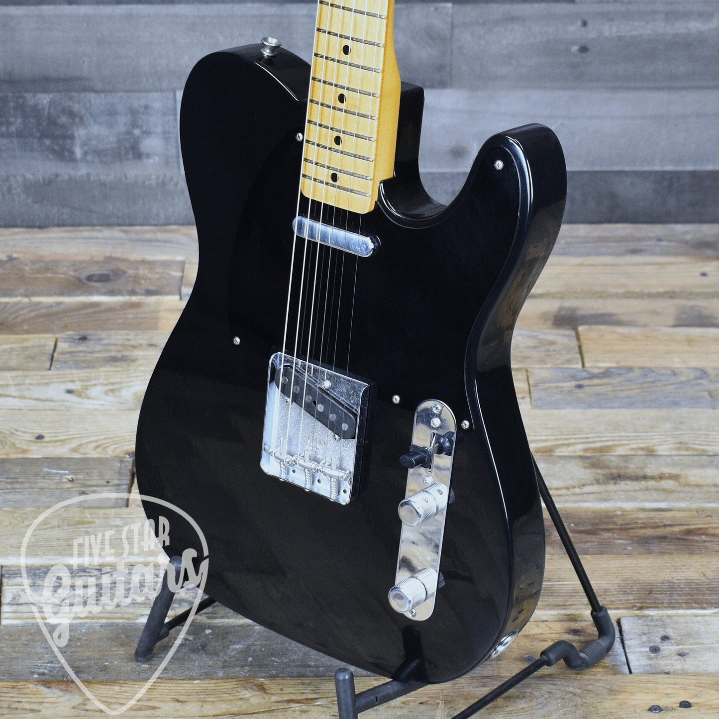 Fender Dealer Exclusive Vintera  Road Worn  '60s Double Esquire -  Black with Deluxe Gig Bag