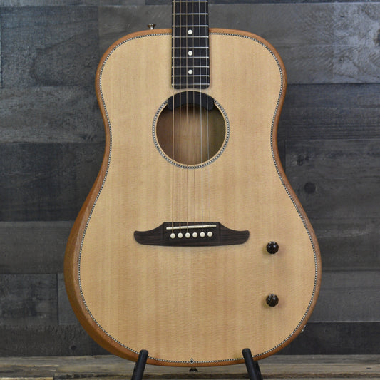 Fender Highway Dreadnought Rosewood Fingerboard - Natural with Gig Bag