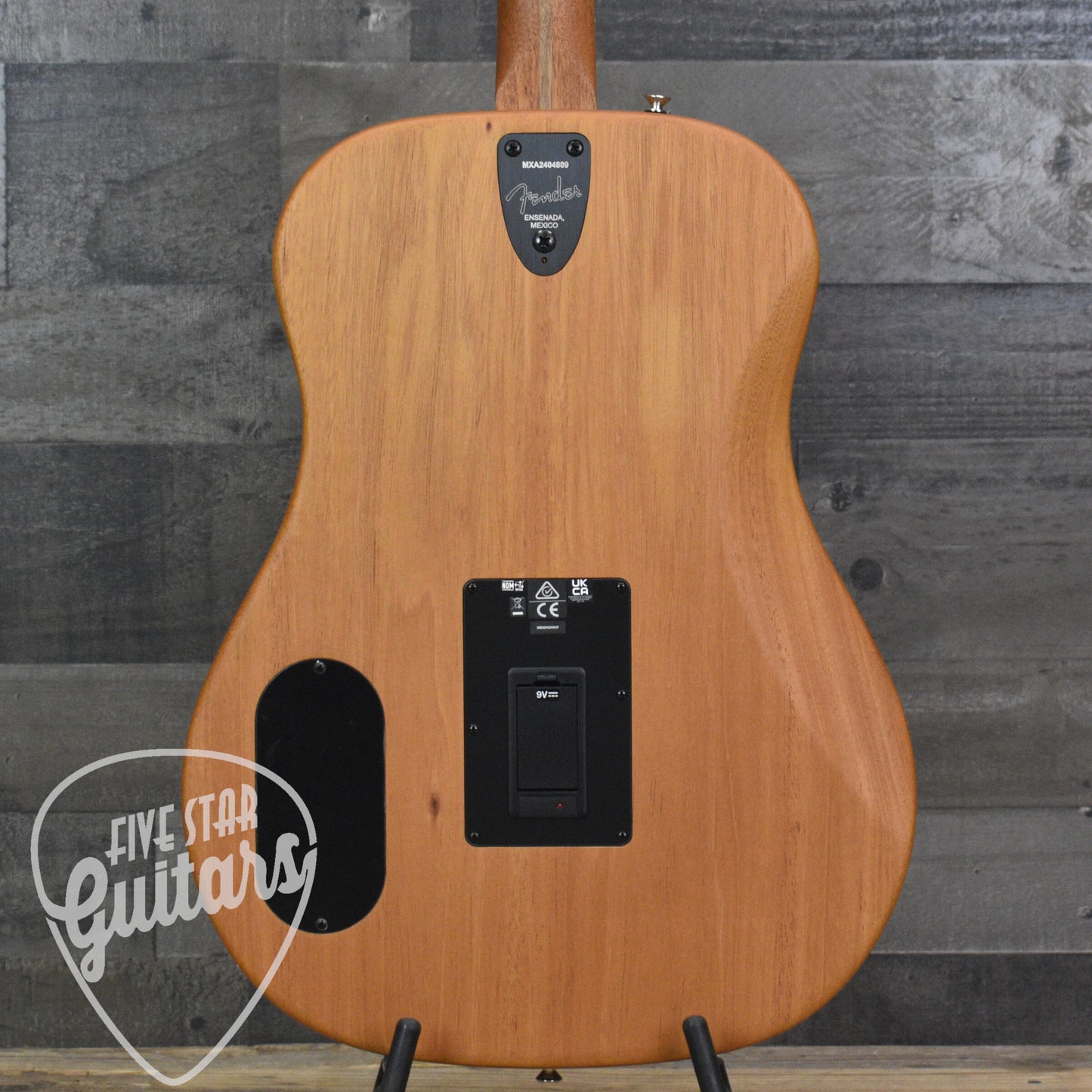 Fender Highway Dreadnought Rosewood Fingerboard - Natural with Gig Bag