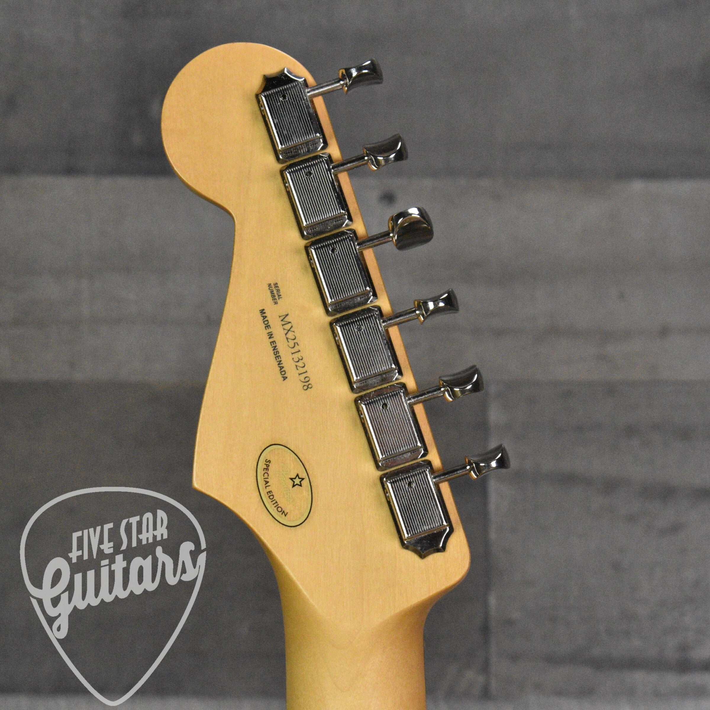 Fender Limited Edition Player II Stratocaster Rosewood Fingerboard