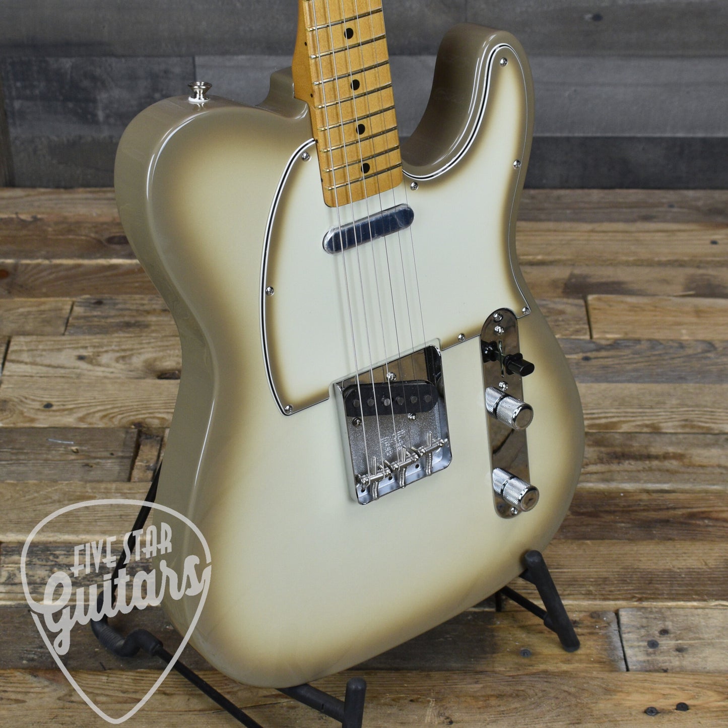 Fender Limited Edition Vintera II '60s Telecaster Maple Fingerboard - Antigua with Gigbag