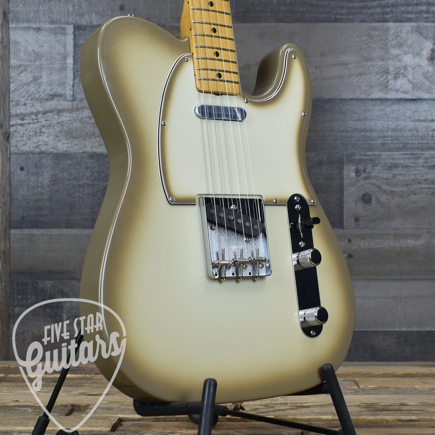 Fender Limited Edition Vintera II '60s Telecaster Maple Fingerboard - Antigua with Gigbag