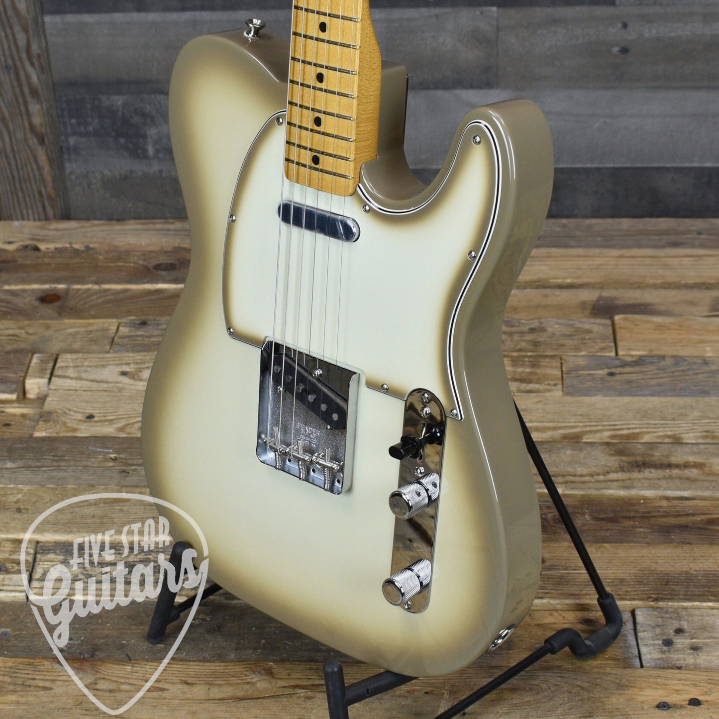 Fender Limited Edition Vintera II '60s Telecaster Maple Fingerboard - Antigua with Gigbag