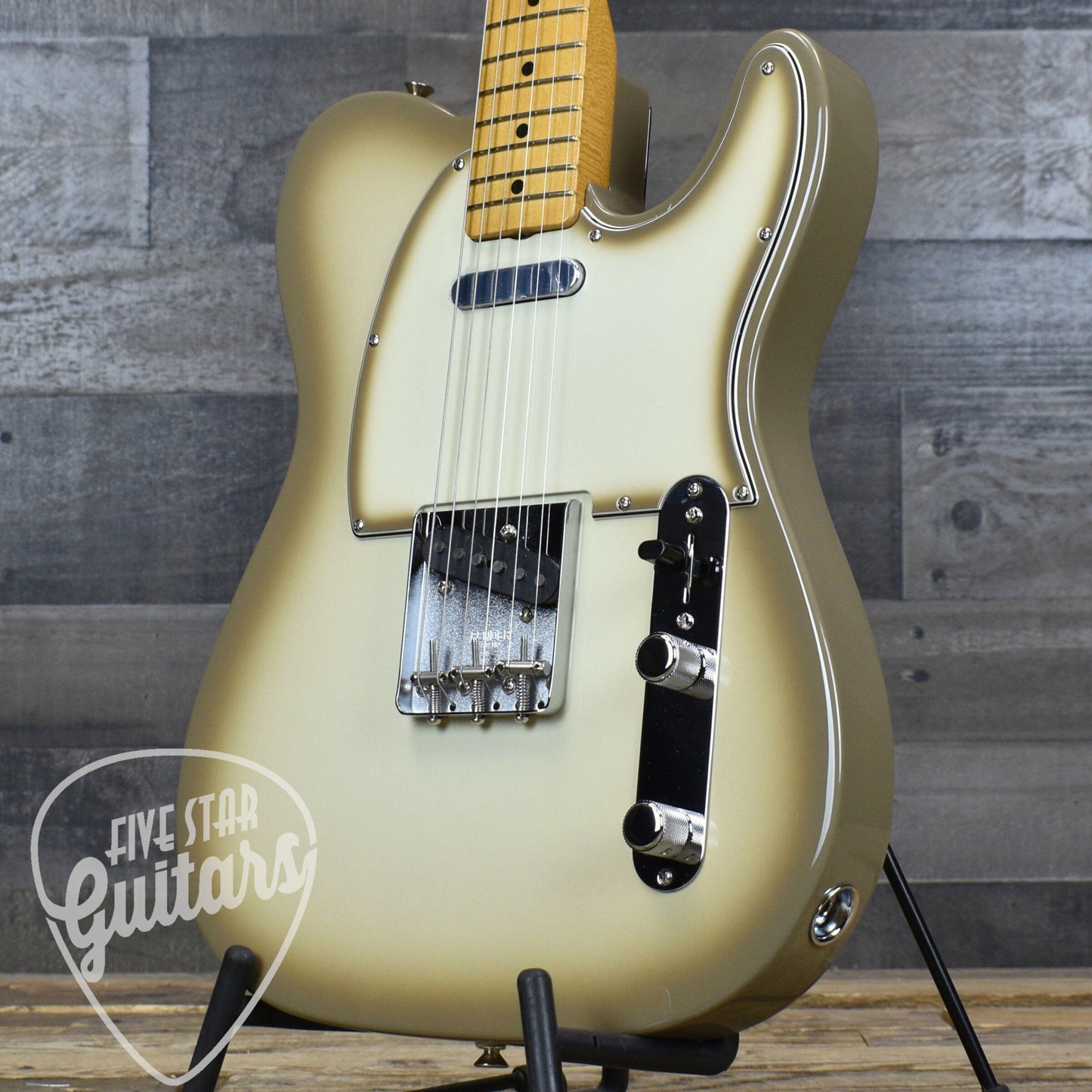 Fender Limited Edition Vintera II '60s Telecaster Maple Fingerboard - Antigua with Gigbag