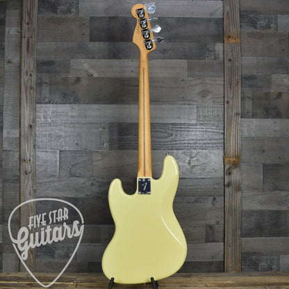Fender Player II Jazz Bass - Hialeah Yellow