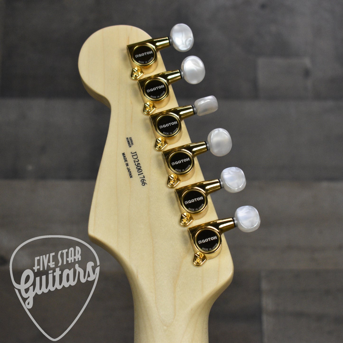 Fender Richie Kotzen Stratocaster - Transparent Red Burst with Gigbag