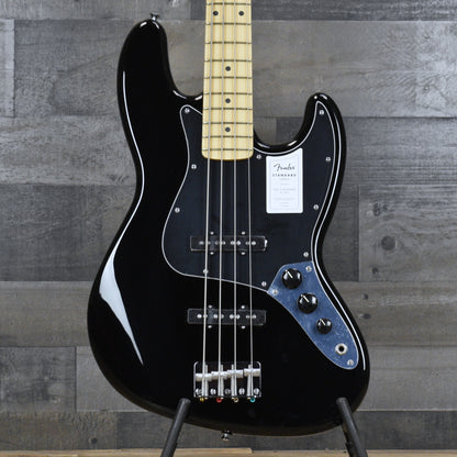 Fender Standard Jazz Bass Maple Fingerboard - Black