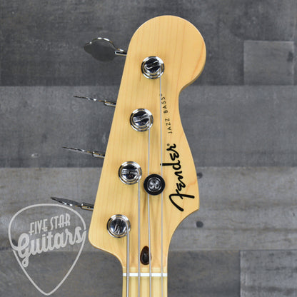 Fender Standard Jazz Bass Maple Fingerboard - Black