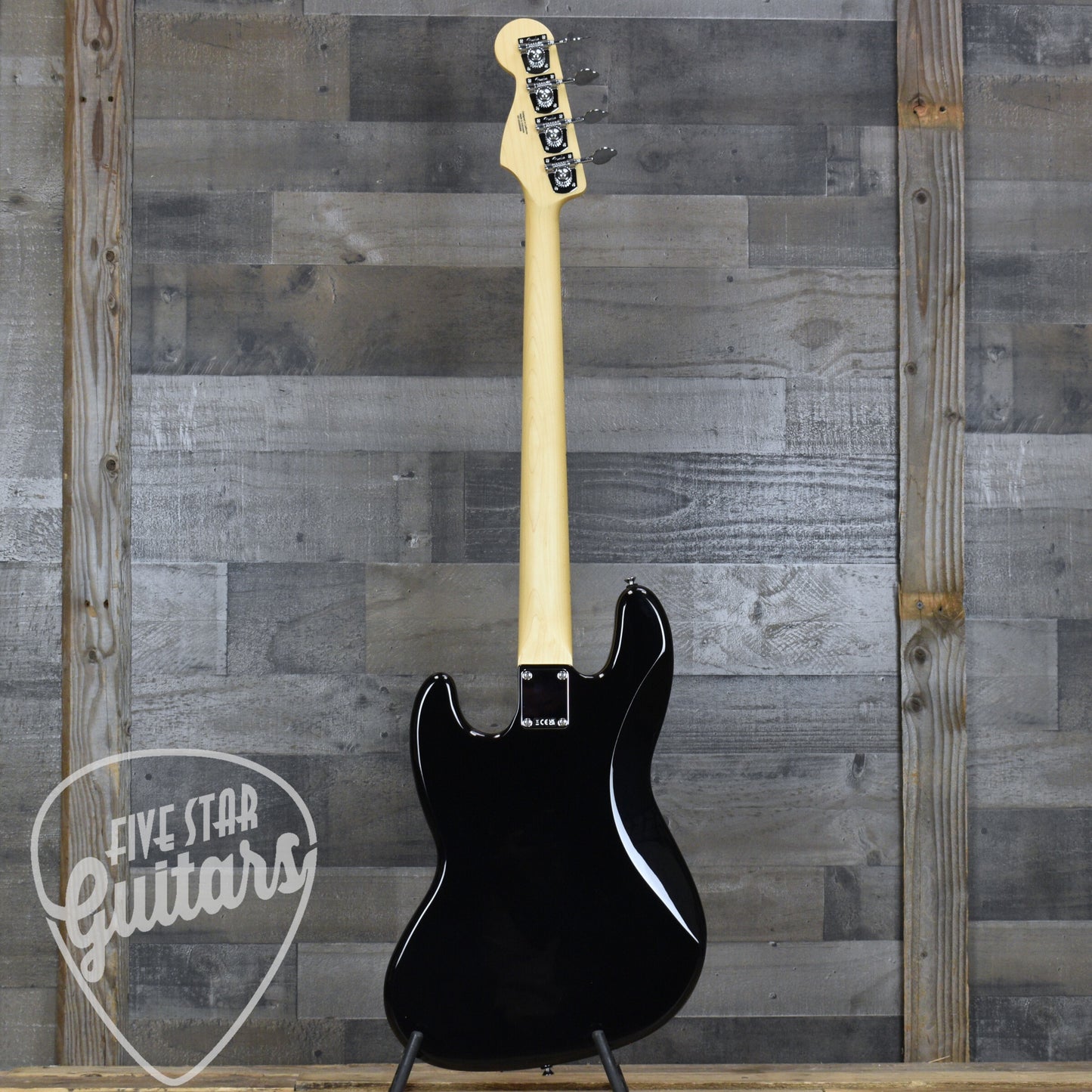 Fender Standard Jazz Bass Maple Fingerboard - Black