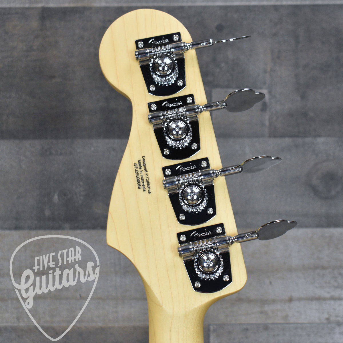 Fender Standard Jazz Bass Maple Fingerboard - Black