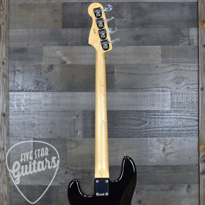 Fender Standard Precision Bass Laurel Fingerboard White Pickguard - Black