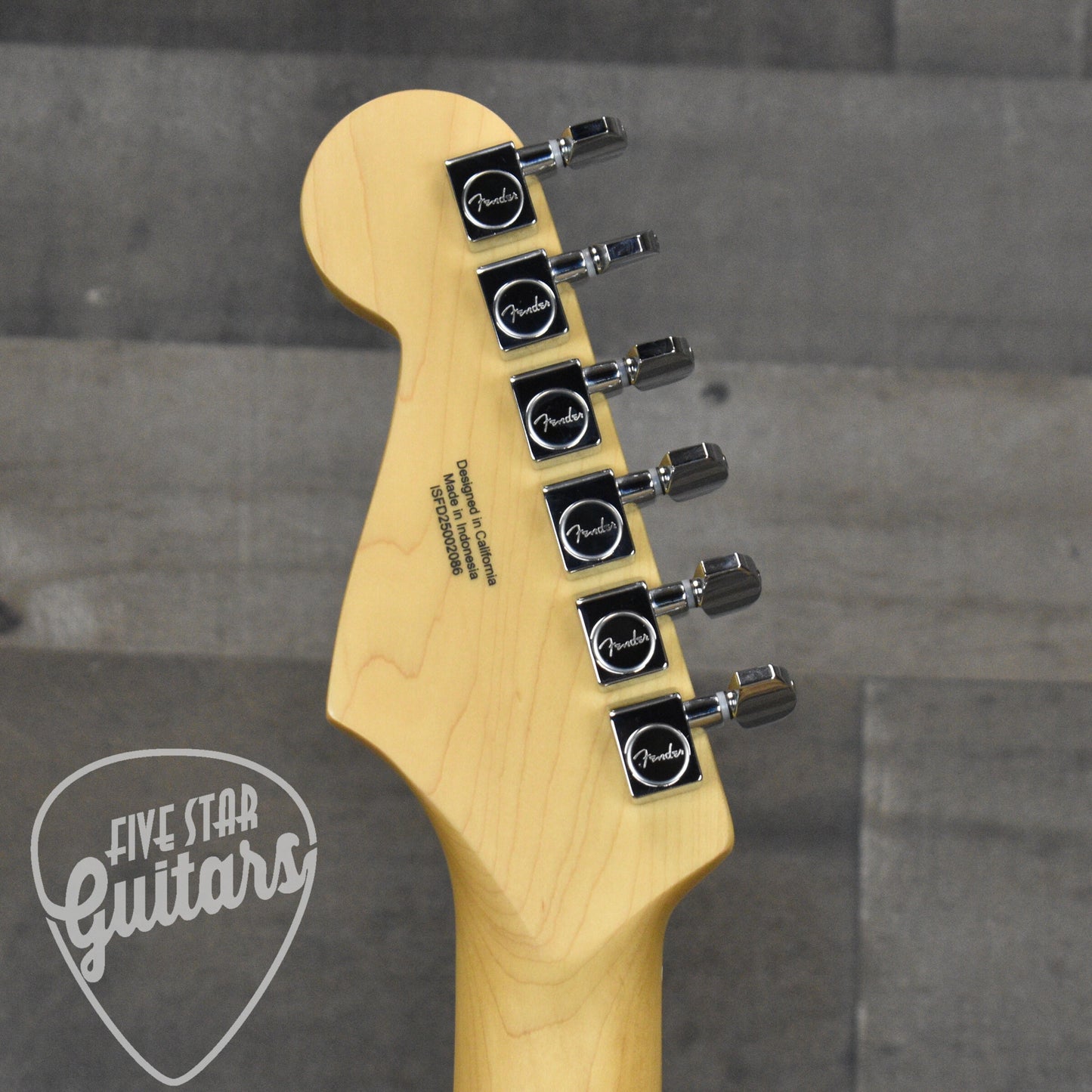 Fender Standard Stratocaster - Candy Cola