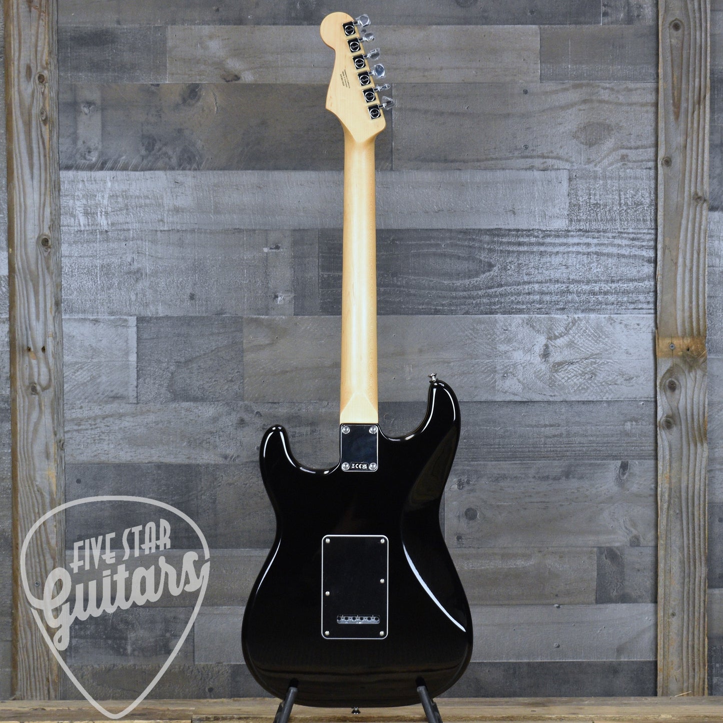 Fender Standard Stratocaster HSS Laurel Fingerboard - Black