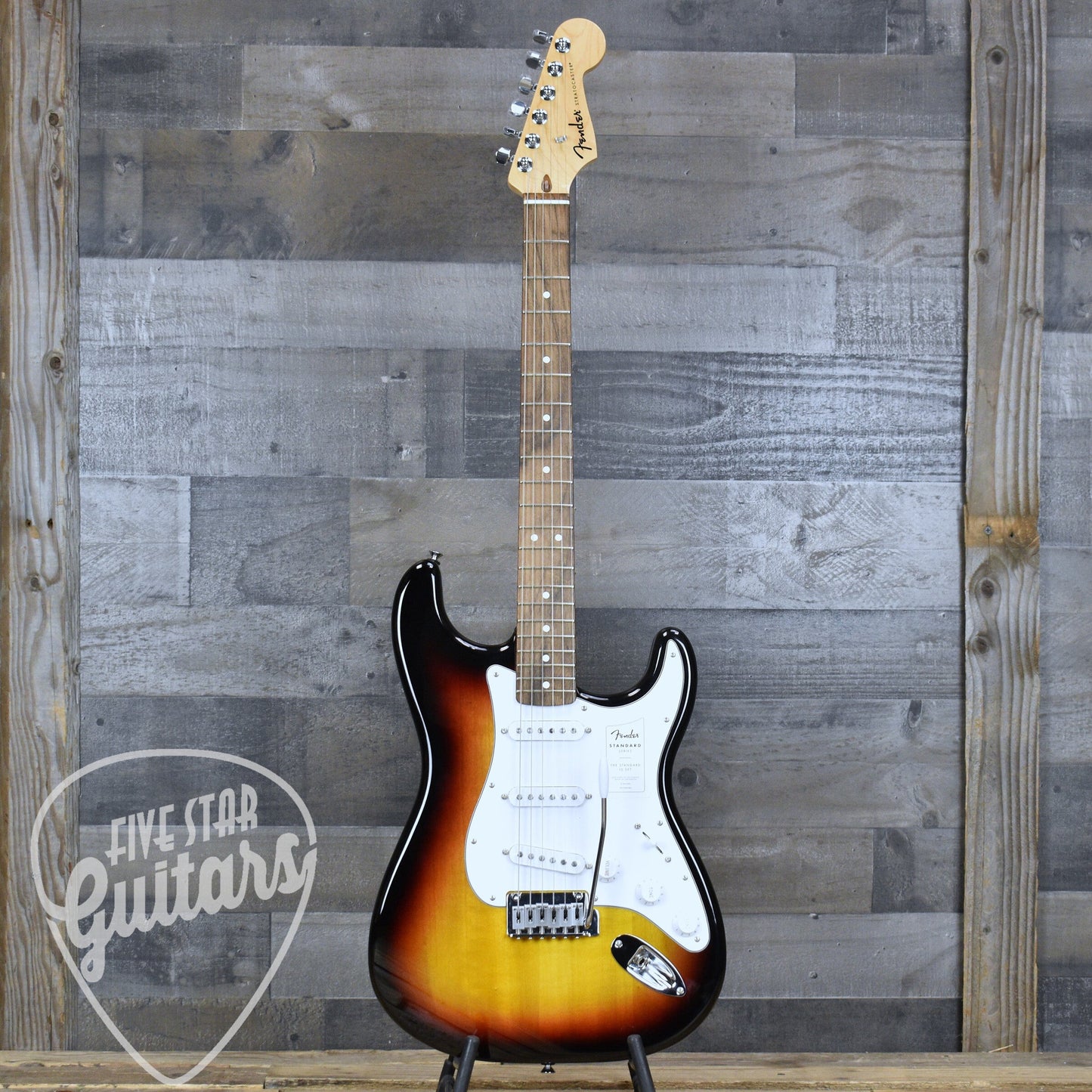 Fender Standard Stratocaster Laurel Fingerboard -  3-Color Sunburst