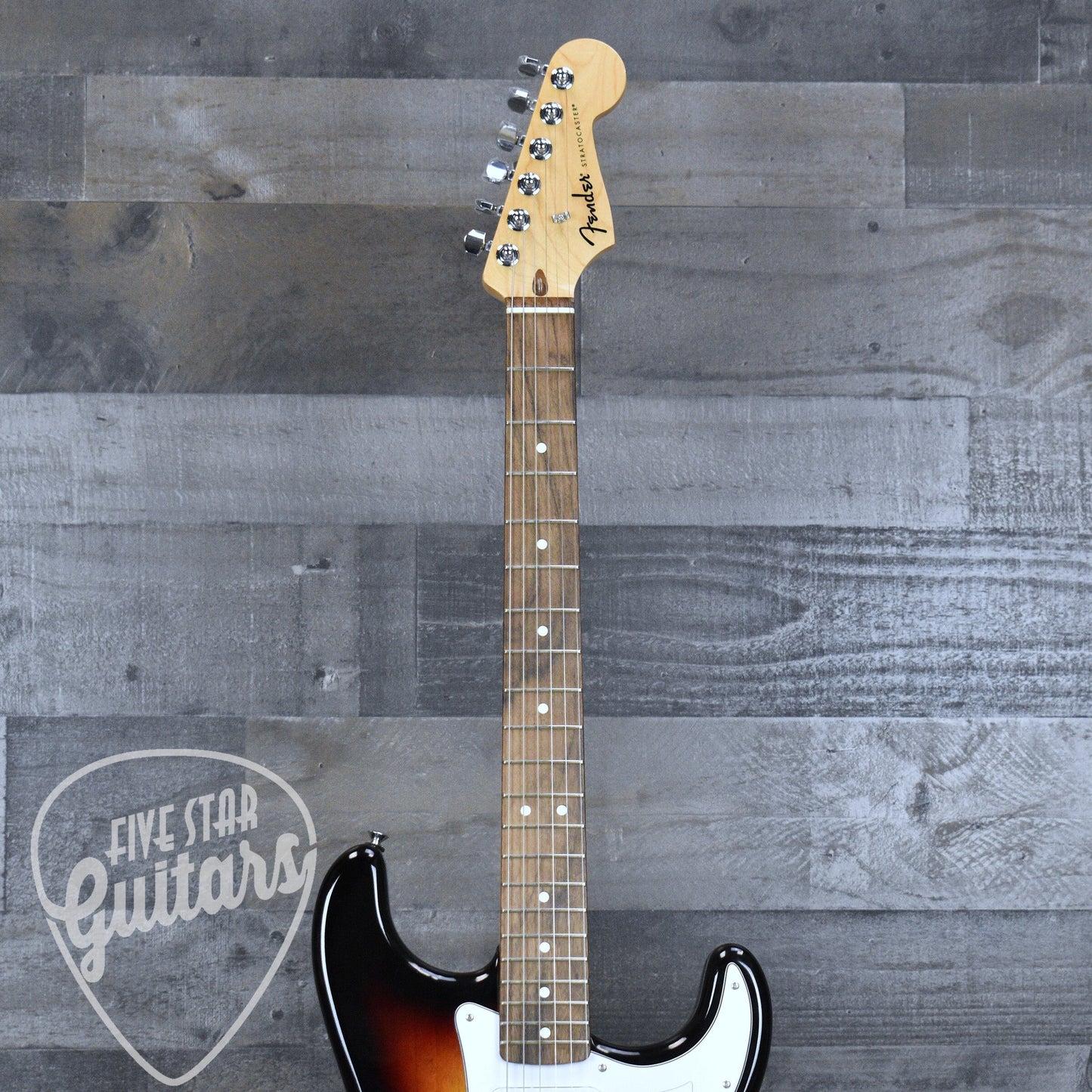 Fender Standard Stratocaster Laurel Fingerboard -  3-Color Sunburst
