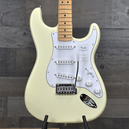 Fender Standard Stratocaster Maple Fingerboard - Olympic White