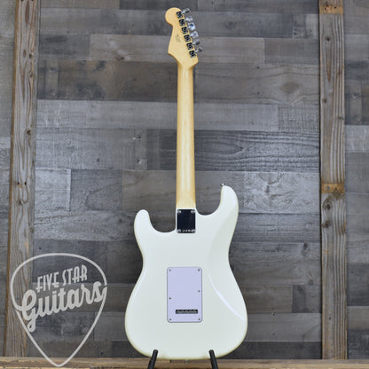 Fender Standard Stratocaster Maple Fingerboard - Olympic White