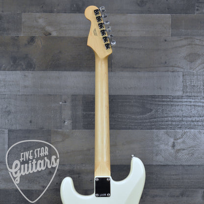 Fender Standard Stratocaster Maple Fingerboard - Olympic White