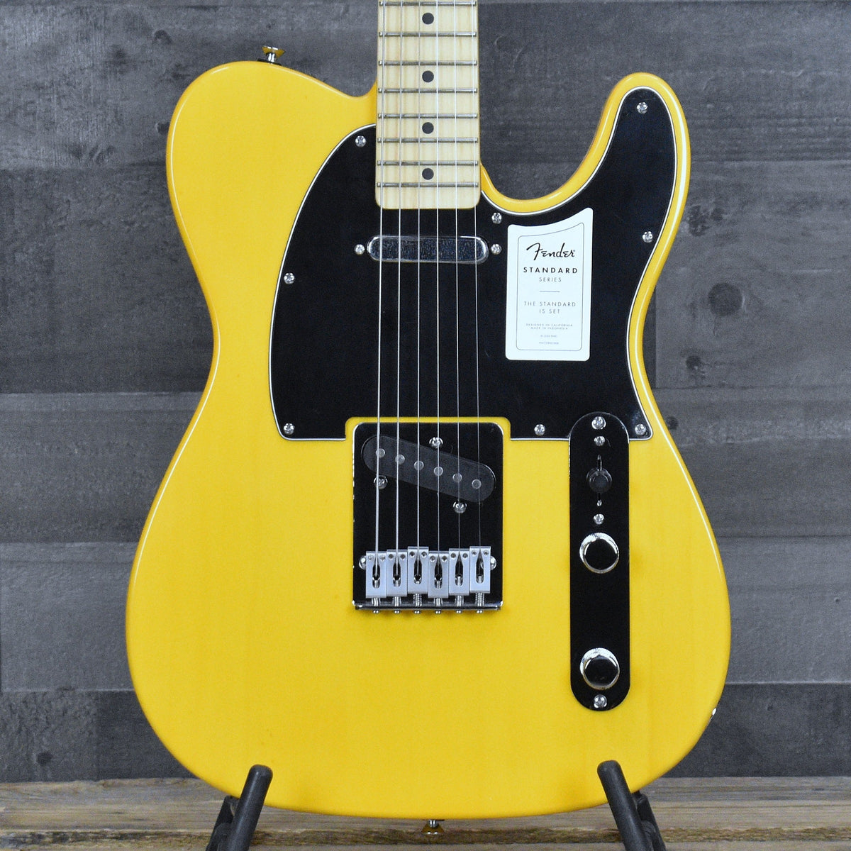 Fender Standard Telecaster Maple Fingerboard - Butterscotch Blonde