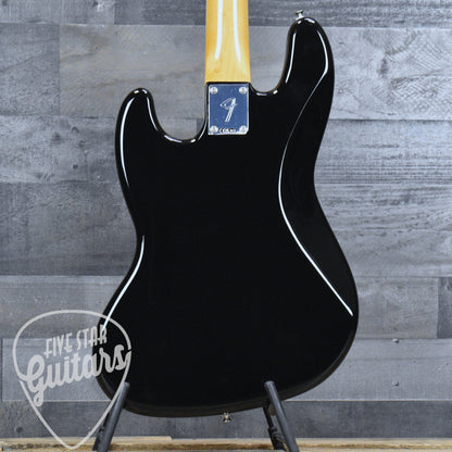 Fender Vintera III Early 70s Jazz Bass - Black with Gigbag