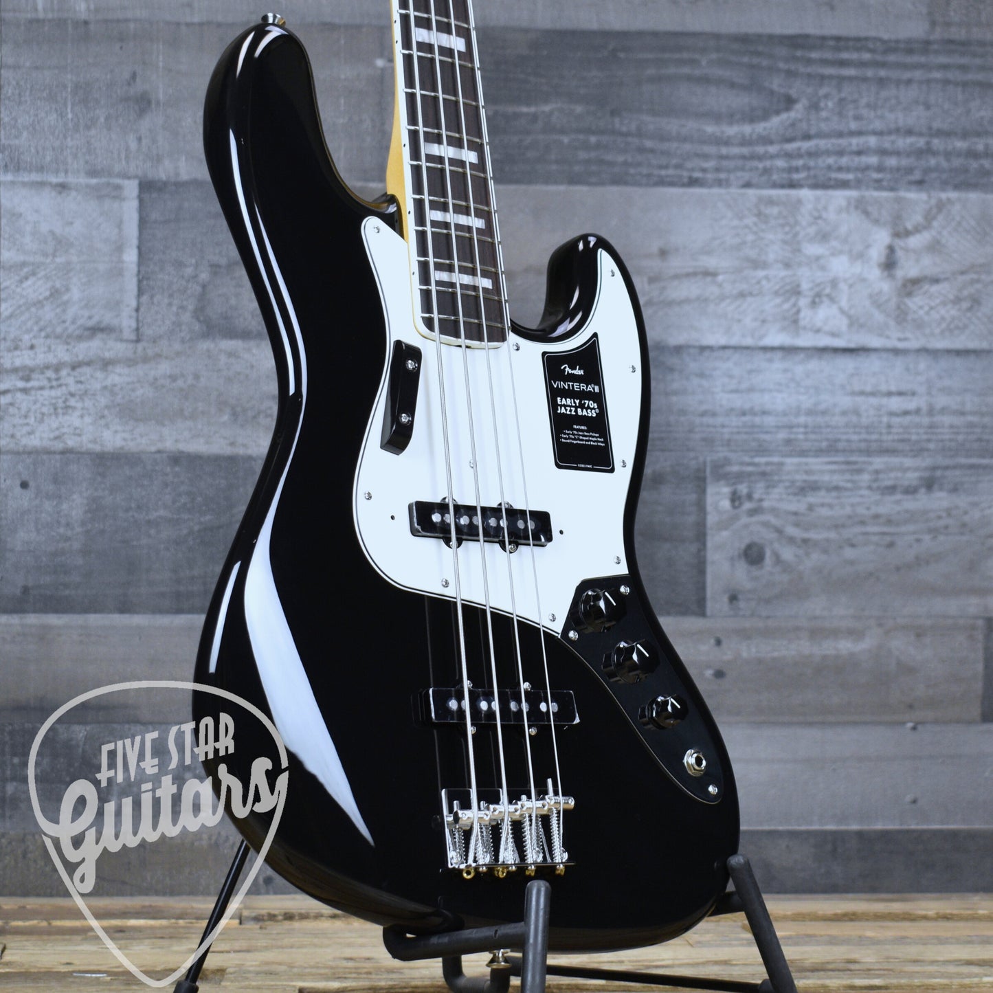 Fender Vintera III Early 70s Jazz Bass - Black with Gigbag