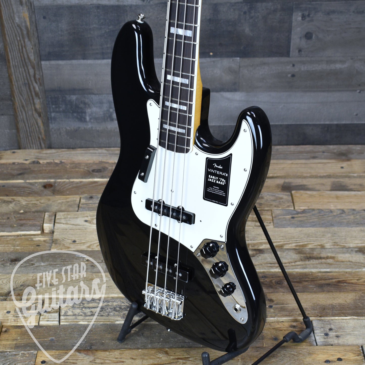 Fender Vintera III Early 70s Jazz Bass - Black with Gigbag