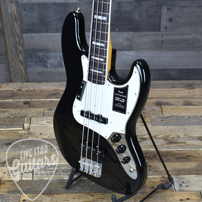 Fender Vintera III Early 70s Jazz Bass - Black with Gigbag
