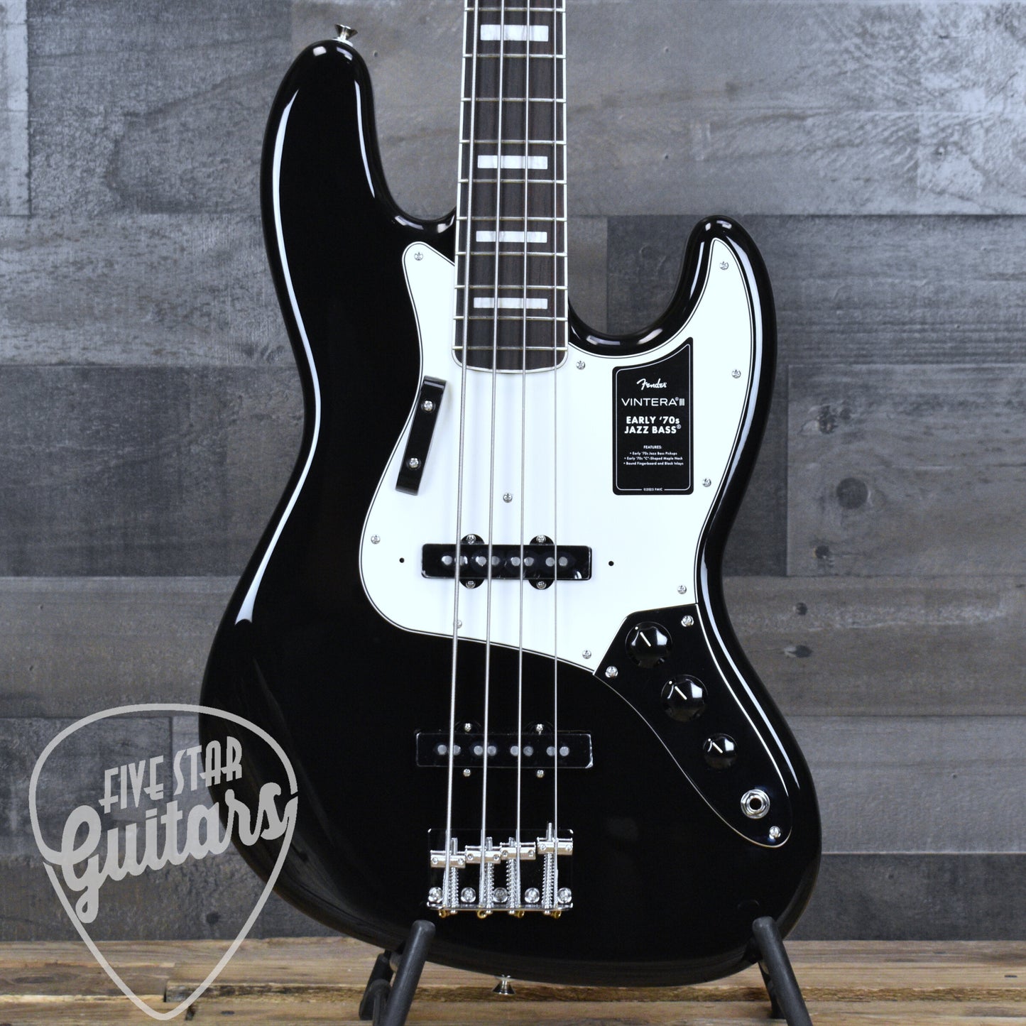 Fender Vintera III Early 70s Jazz Bass - Black with Gigbag