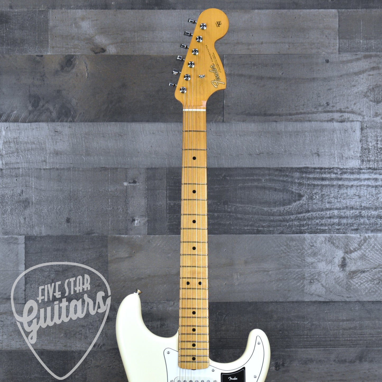 Fender Vintera III Late 60s Stratocaster - Olympic White with Gigbag