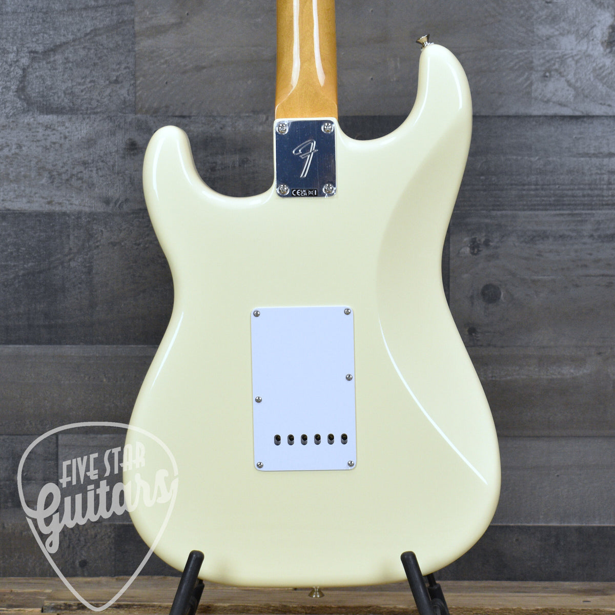 Fender Vintera III Late 60s Stratocaster - Olympic White with Gigbag
