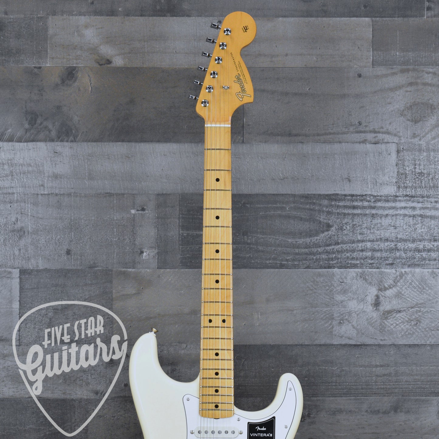 Fender Vintera III Late 60s Stratocaster - Olympic White with Gigbag
