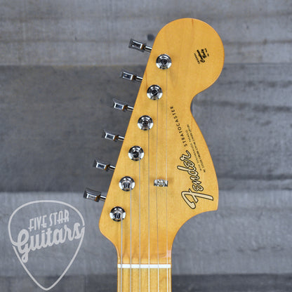 Fender Vintera III Late 60s Stratocaster - Olympic White with Gigbag
