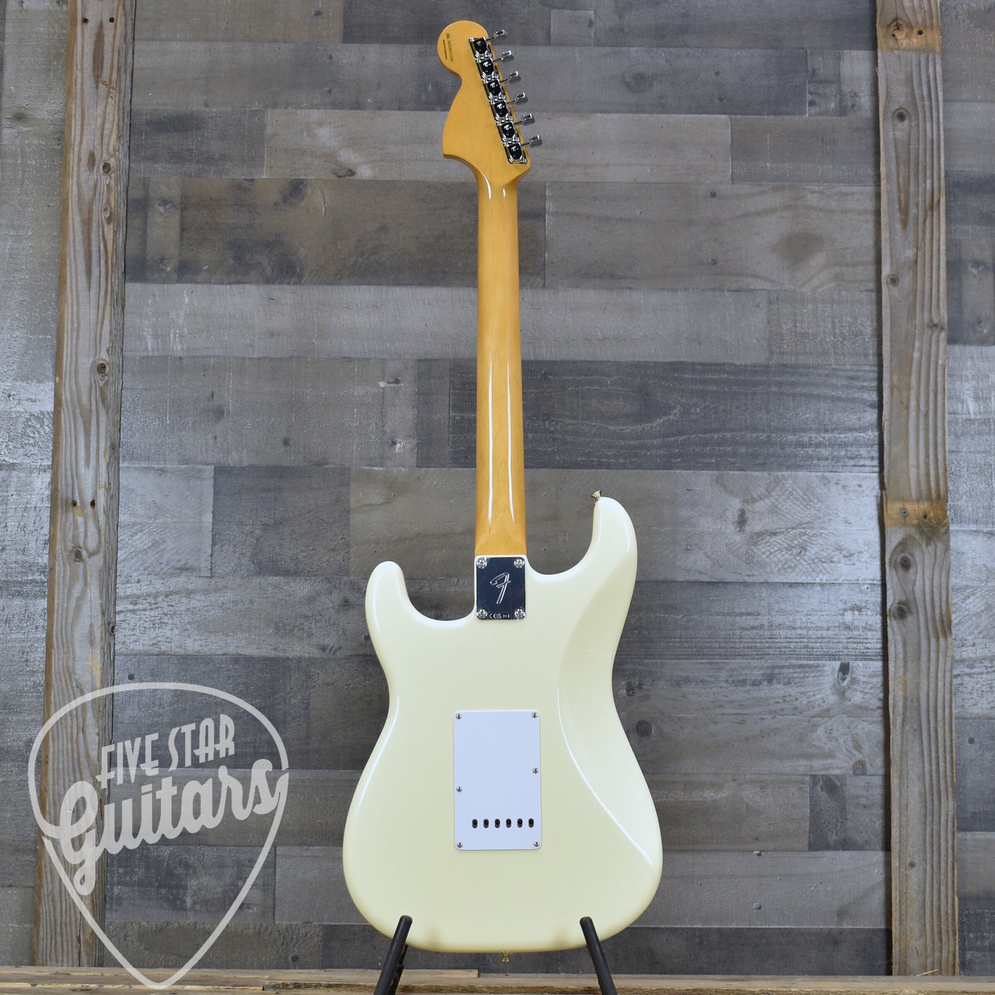 Fender Vintera III Late 60s Stratocaster - Olympic White with Gigbag