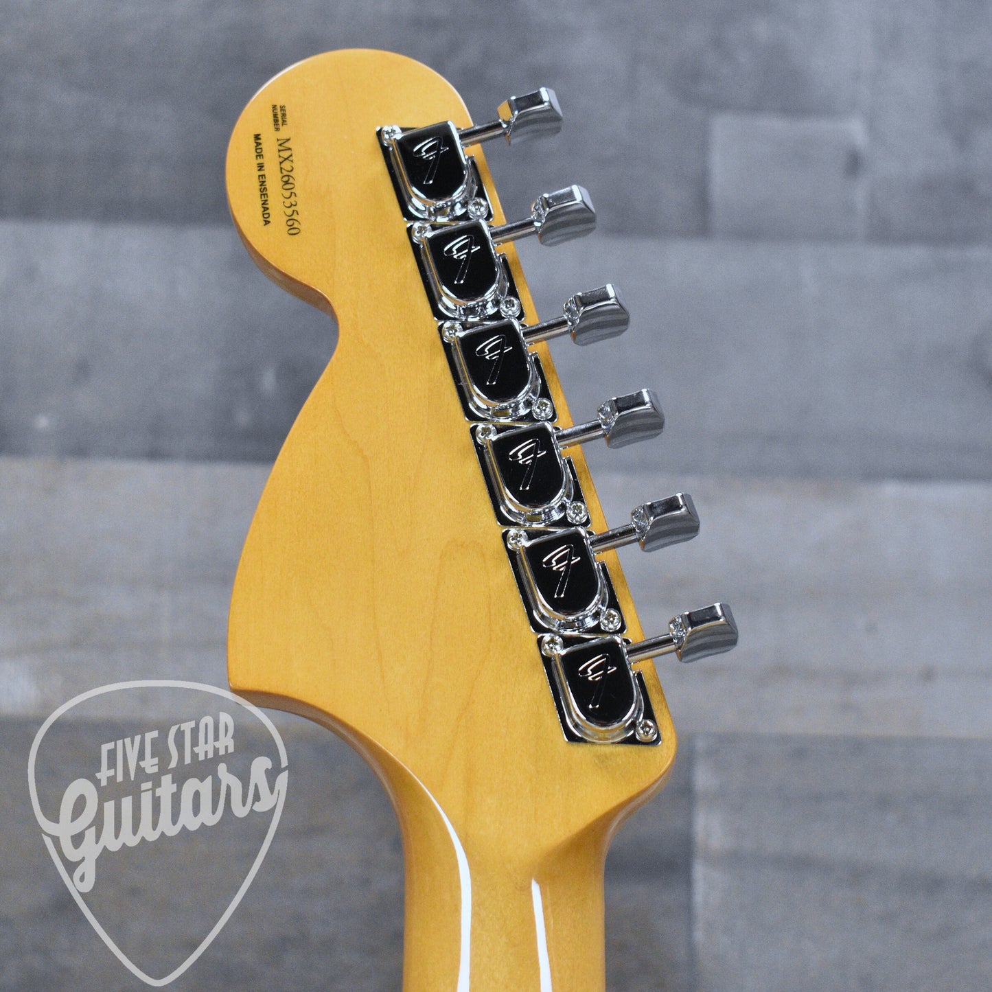 Fender Vintera III Late 60s Stratocaster - Olympic White with Gigbag