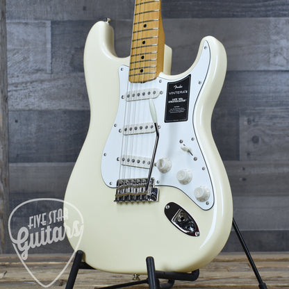 Fender Vintera III Late 60s Stratocaster - Olympic White with Gigbag