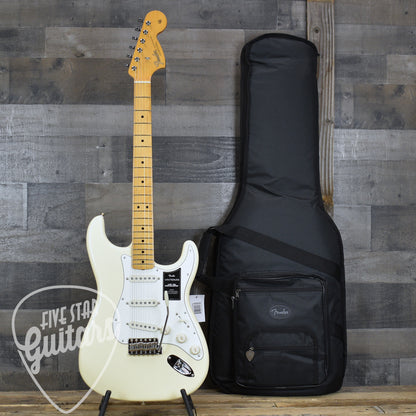 Fender Vintera III Late 60s Stratocaster - Olympic White with Gigbag